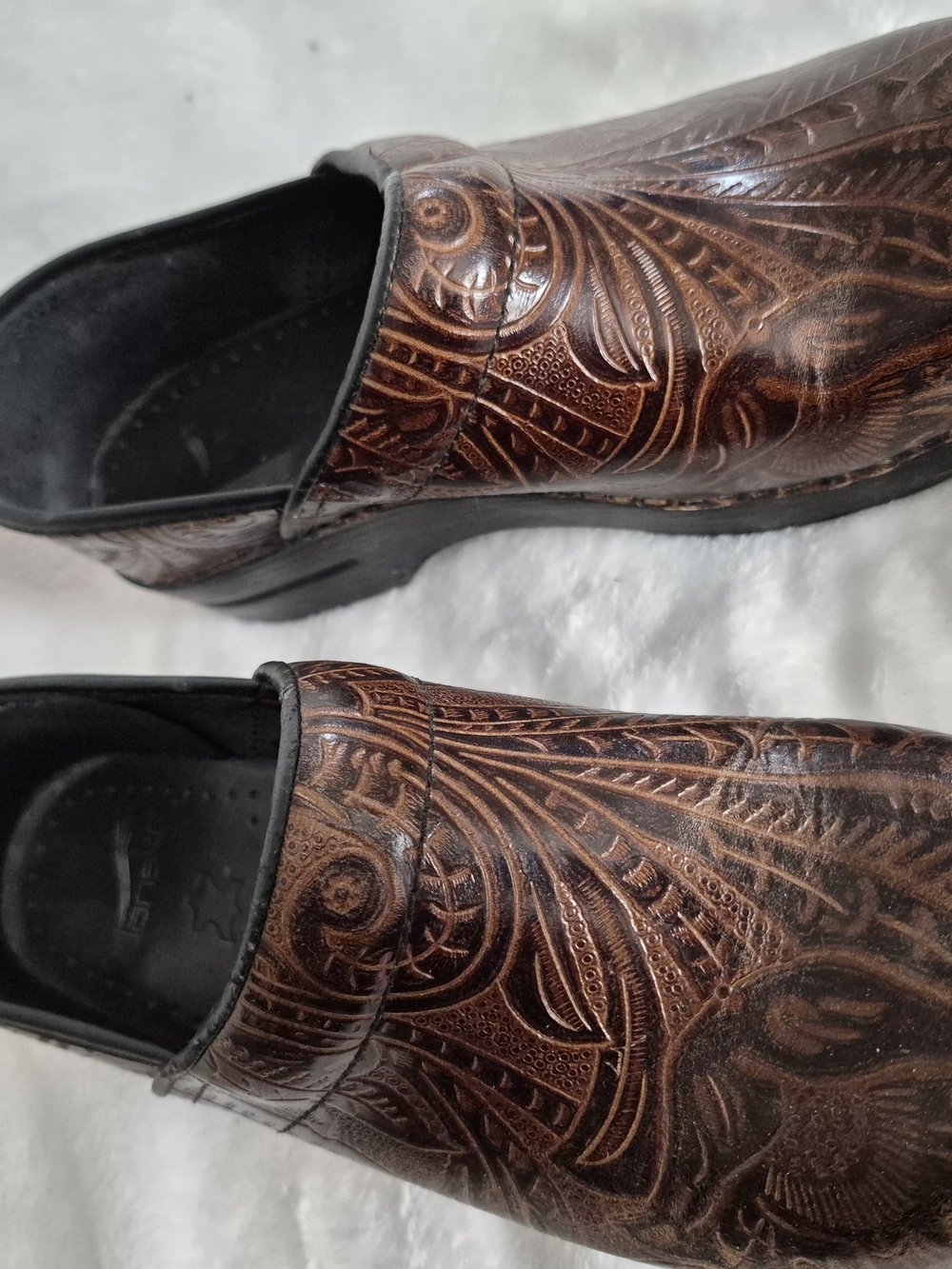 Dansko Tooled Leather Clogs 38 size 7.5 8 Mules Womens Professional Shoes Brown - Picture 2 of 4